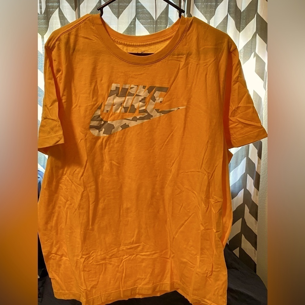 Nike tshirt​​​​​​​